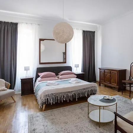 Apartment Max - Private Parking *