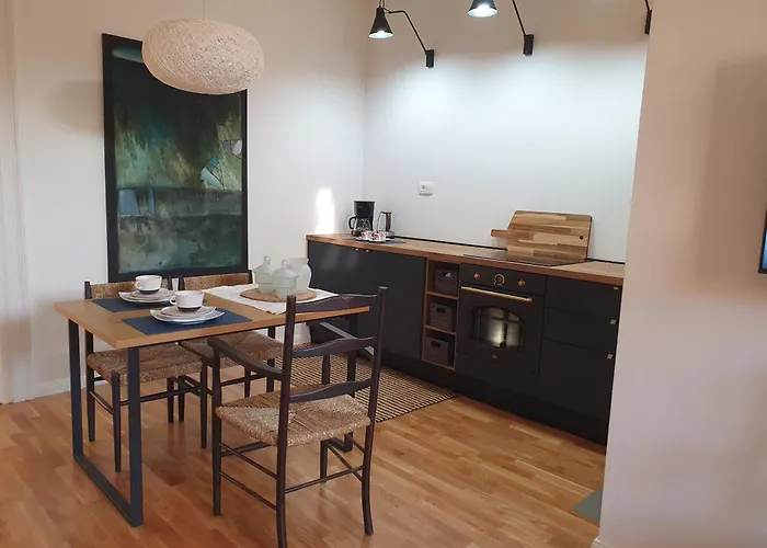 아파트 Max - Private Parking 풀라