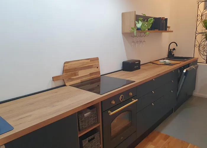 Max - Private Parking 아파트